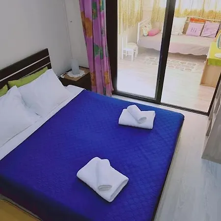 Garden Flat דירה