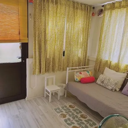 דירה Garden Flat