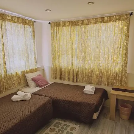 Garden Flat דירה לרנקה