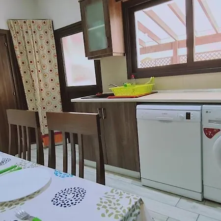 Garden Flat דירה
