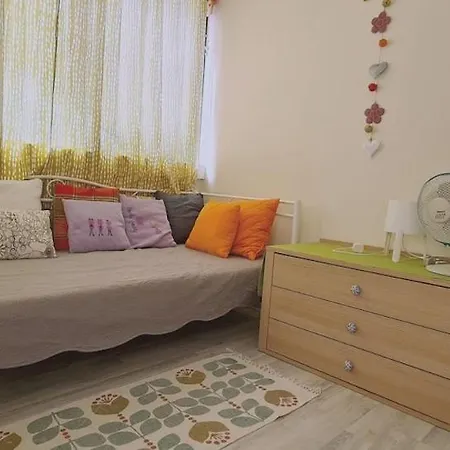 Garden Flat *